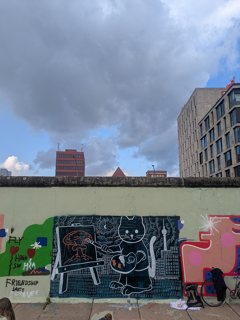 Catpocalypse on the Berlin Wall